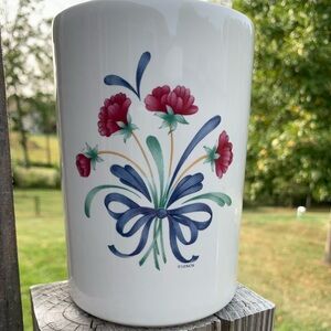 LENOX POPPIES ON BLUE UTENSIL HOLDER